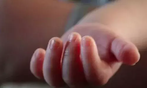 बक्षीसी दिली नाही म्हणून तृतीयपंथीने 3 महिन्यांच्या बाळाला जिवंत पुरलं बक्षीसी दिली नाही म्हणून तृतीयपंथीने 3 महिन्यांच्या बाळाला जिवंत पुरलं