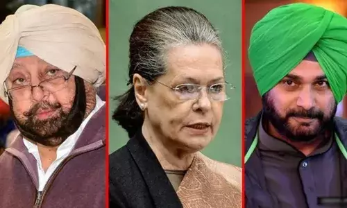 sidhu vs captain: पंजाब कॉंग्रेसमधील वादळ पक्ष नेतृत्व शांत कसं करणार? sidhu vs captain: पंजाब कॉंग्रेसमधील वादळ पक्ष नेतृत्व शांत कसं करणार?