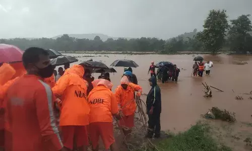रायगड : दरड दुर्घटनेतील मृतांची संख्या 60, तलई गावात 49 मृत्यू रायगड : दरड दुर्घटनेतील मृतांची संख्या 60, तलई गावात 49 मृत्यू
