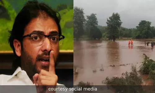 महाराष्ट्रात महाप्रलय: बॉलिवूड गप्प का? मनसे चा सवाल महाराष्ट्रात महाप्रलय: बॉलिवूड गप्प का? मनसे चा सवाल