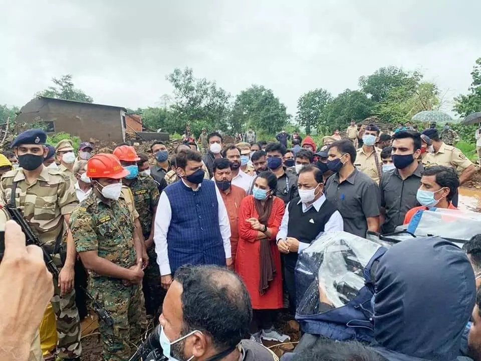 पंतप्रधान आवास योजने अंतर्गत तळीये गावाचं होणार पुनर्वसन ; केंद्रीय मंत्री नारायण राणे यांचे आश्वासन