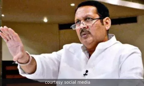 पूरग्रस्त भागातील बांधवांनो धीर सोडु नका : उदयनराजे भोसले पूरग्रस्त भागातील बांधवांनो धीर सोडु नका : उदयनराजे भोसले