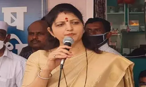 माझ्या नावापुढील नराधम बापाचे नाव काढून टाका ; पीडित मुलीची ही मागणी स्वागतार्ह