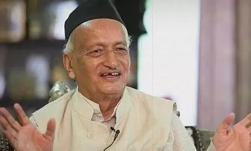 सरकारी अधिकाऱ्यांनी कसे वागावे? राज्यपाल भगतसिंह कोश्यारी यांचा सल्ला सरकारी अधिकाऱ्यांनी कसे वागावे? राज्यपाल भगतसिंह कोश्यारी यांचा सल्ला