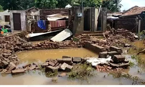 Ground Report : महापुराचा सर्वाधिक फटका दलित वस्त्यांना का बसतो? Ground Report : महापुराचा सर्वाधिक फटका दलित वस्त्यांना का बसतो?