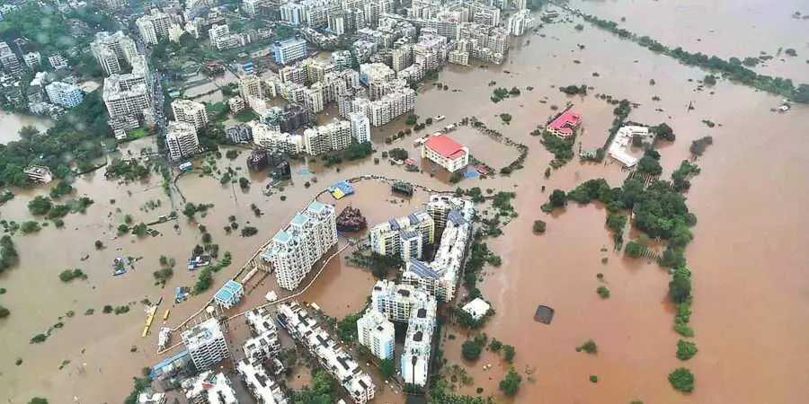 कोकण पूरग्रस्तांना मनसेचा एक हात मदतीचा...