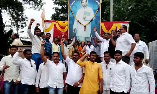 लोकशाहीर अण्णाभाऊ साठे यांचे स्मारक उभारण्याची मागणी लोकशाहीर अण्णाभाऊ साठे यांचे स्मारक उभारण्याची मागणी