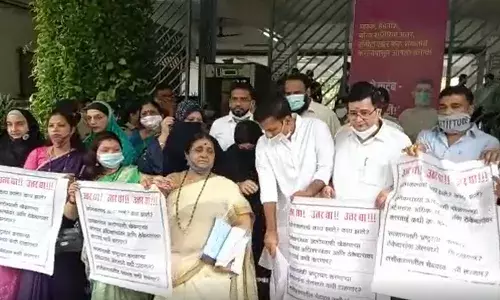 ठाणे मनपा आयुक्त हे सत्ताधार्‍यांचे एजंट असल्यासारखे काम करतात- परांजपे