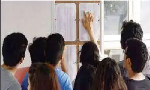 बारावीचा निकाल जाहीर, कोकणची पोरं हुश्शार ! बारावीचा निकाल जाहीर, कोकणची पोरं हुश्शार !
