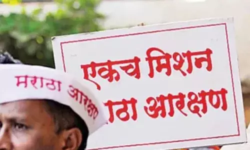 50 टक्क्यांची मर्यादा ओलांडून मराठा समाजाला आरक्षण देणं शक्य आहे का? 50 टक्क्यांची मर्यादा ओलांडून मराठा समाजाला आरक्षण देणं शक्य आहे का?