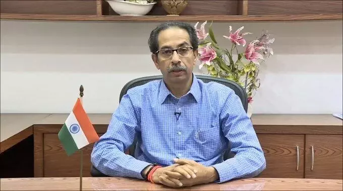 पोलीस आणि अग्निशमन विभागातील त्या अधिकारी कर्मचाऱ्यांचे मुख्यमंत्र्यांनी केले कौतुक