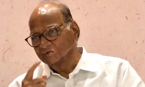 भारताचं परराष्ट्र धोरण चुकतंय का? अफगाणिस्तान संघर्षावर शरद पवार यांची प्रतिक्रिया भारताचं परराष्ट्र धोरण चुकतंय का? अफगाणिस्तान संघर्षावर शरद पवार यांची प्रतिक्रिया
