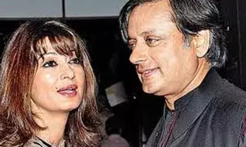 सुनंदा पुष्कर यांच्या मृत्यूप्रकरणी काँग्रेस नेते शशी थरूर यांची निर्दोष मुक्तता सुनंदा पुष्कर यांच्या मृत्यूप्रकरणी काँग्रेस नेते शशी थरूर यांची निर्दोष मुक्तता