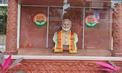 पंतप्रधान नरेंद्र मोदी यांचा औंध येथील मंदिरातील पुतळा हटवला