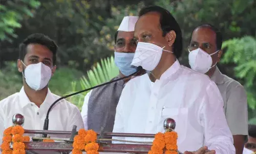 मोफत जेवण,चहा-बिस्कीट वितरण सेवेचा उपमुख्यमंत्री अजित पवार यांच्या हस्ते शुभारंभ