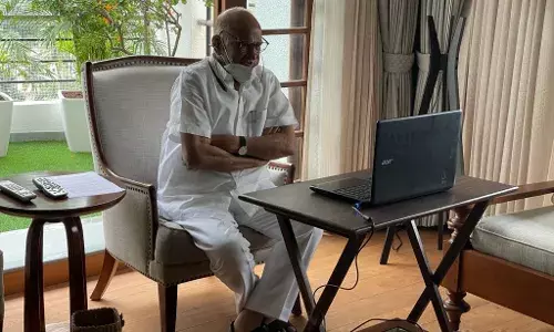 लोकशाही वाचवण्यासाठी एकत्र या, विरोधी पक्षाच्या बैठकीनंतर शरद पवार यांची प्रतिक्रिया लोकशाही वाचवण्यासाठी एकत्र या, विरोधी पक्षाच्या बैठकीनंतर शरद पवार यांची प्रतिक्रिया