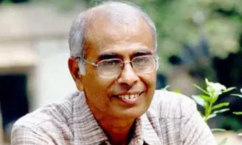 संयमी नेता, उत्कृष्ट संघटक : डॉ. नरेंद्र दाभोलकर - सुभाष वारे संयमी नेता, उत्कृष्ट संघटक : डॉ. नरेंद्र दाभोलकर - सुभाष वारे