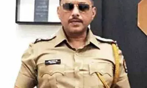 परमबीर सिंहांच्या हस्तकांकडून साक्षीदारांना धमक्या, तक्रारदार पोलिसाचा आरोप परमबीर सिंहांच्या हस्तकांकडून साक्षीदारांना धमक्या, तक्रारदार पोलिसाचा आरोप