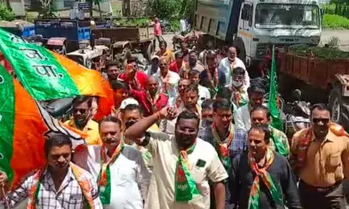 येवल्यात भाजपकडून तहसील कार्यालयावर मोर्चा