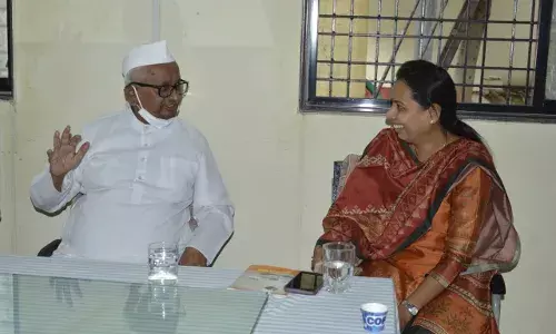 जेष्ठ समाजसेवक अण्णा हजारे यांचे मार्गदर्शन मोलाचे- राज्यमंत्री तटकरे