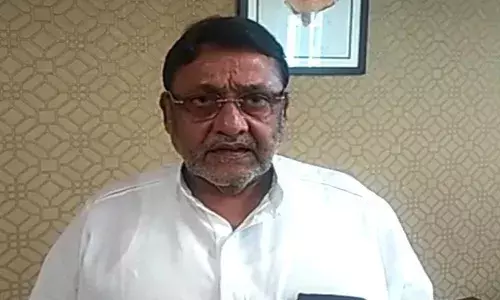 गर्दी होईल असा एकही राजकीय कार्यक्रम पक्ष घेणार नाही - नवाब मलिक गर्दी होईल असा एकही राजकीय कार्यक्रम पक्ष घेणार नाही - नवाब मलिक