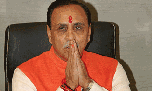 गुजरातच्या मुख्यमंत्र्यांचा तडकाफडकी राजीनामा, कारण अस्पष्ट