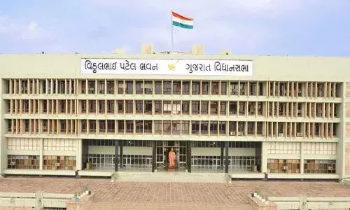 गुजरातच्या मुख्यमंत्री पदासाठी चंद्रकांत पाटील यांच्या नावाची चर्चा गुजरातच्या मुख्यमंत्री पदासाठी चंद्रकांत पाटील यांच्या नावाची चर्चा