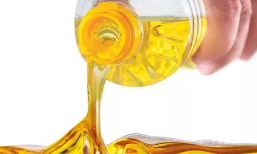 खाद्यतेलाच्या देशांतर्गत वाढत असलेल्या दाराला लगाम ; खाद्य तेलांच्या करात कपात