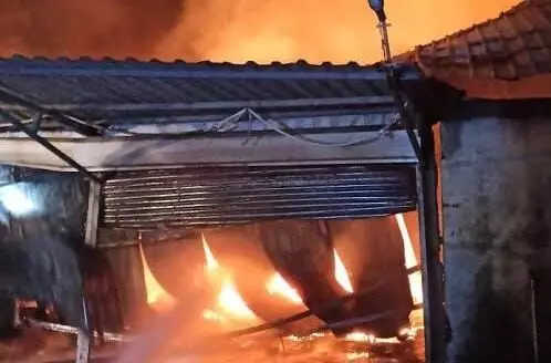 बावधन येथील बिग बास्केटच्या गोदामाला भीषण आग