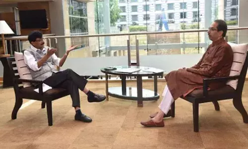 त्या वक्तव्यानंतर मुख्यमंत्री आणि संजय राऊत यांची दीड तास चर्चा