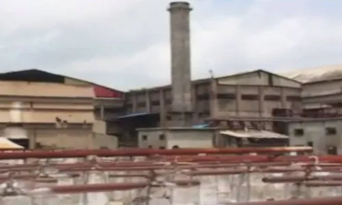 इथेनॉलमुळे साखर कारखाने फायद्यात, शेतकऱ्यांपर्यंत लाभ पोहोचणार का? इथेनॉलमुळे साखर कारखाने फायद्यात, शेतकऱ्यांपर्यंत लाभ पोहोचणार का?