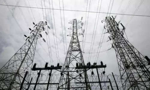 महाराष्ट्रावर भारनियमनाचं नवं संकट? सर्वात मोठ्या वीज प्रकल्पातून केवळ 10 टक्के वीज निर्मिती महाराष्ट्रावर भारनियमनाचं नवं संकट? सर्वात मोठ्या वीज प्रकल्पातून केवळ 10 टक्के वीज निर्मिती