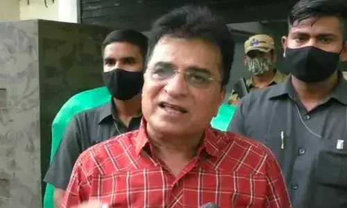 किरीट सोमय्या यांना घरातून बाहेर जाण्यास पोलिसांचा मज्जाव; भाजप आक्रमक किरीट सोमय्या यांना घरातून बाहेर जाण्यास पोलिसांचा मज्जाव; भाजप आक्रमक