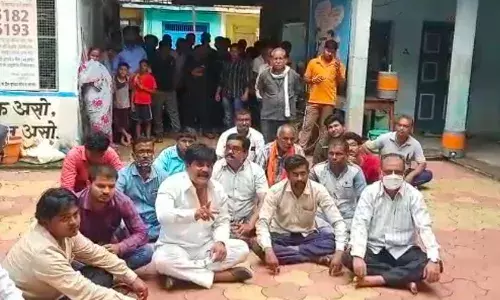 वरणगाव नगरपरिषदेवर शिवाजीनगर येथील ग्रामस्थांचा  डफडी मोर्चा