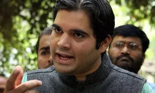 नथुराम गोडसे ची स्तुती करणाऱ्यांना वरुण गांधींनी फटकारले नथुराम गोडसे ची स्तुती करणाऱ्यांना वरुण गांधींनी फटकारले