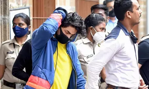 #Aryankhan : NCBने भाजप नेत्याच्या नातेवाईकाला वाचवले, राष्ट्रवादीचा आरोप #Aryankhan : NCBने भाजप नेत्याच्या नातेवाईकाला वाचवले, राष्ट्रवादीचा आरोप