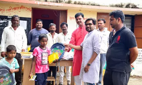 कोरोनाने ज्यांचे हिरावून घेतले आभाळ; अशा बालकांना जगदिशब्द फाउंडेशन चा आधार कोरोनाने ज्यांचे हिरावून घेतले आभाळ; अशा बालकांना जगदिशब्द फाउंडेशन चा आधार