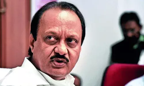 आयकर विभागाच्या धाडीत १८४ कोटी रुपयांची बेहिशेबी मालमत्ता जप्त आयकर विभागाच्या धाडीत १८४ कोटी रुपयांची बेहिशेबी मालमत्ता जप्त