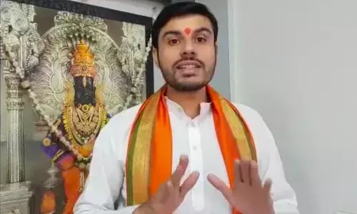 उद्धव ठाकरेंचा ढोंगी हिंदुत्वाचा बुरखा कालच्या दसरा मेळाव्यात फाटला - तुषार भोसले उद्धव ठाकरेंचा ढोंगी हिंदुत्वाचा बुरखा कालच्या दसरा मेळाव्यात फाटला - तुषार भोसले