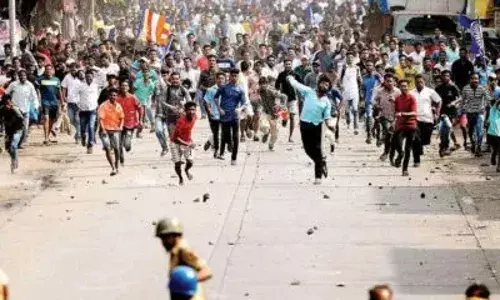 #BhimaKoregaon वढू बुद्रुकमधील वादग्रस्त समाधी कोणाची? चौकशी आयोगापुढे साक्षीदारांची उलटतपासणी #BhimaKoregaon वढू बुद्रुकमधील वादग्रस्त समाधी कोणाची? चौकशी आयोगापुढे साक्षीदारांची उलटतपासणी