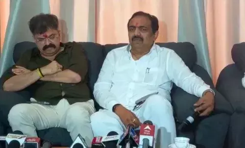 वाढत्या नागरी व्यवस्थेला पाण्याची कमतरता भासत आहे- जयंत पाटील वाढत्या नागरी व्यवस्थेला पाण्याची कमतरता भासत आहे- जयंत पाटील