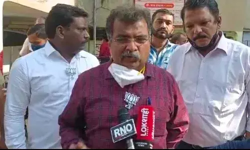 कल्याण डोंबिवलीतील नागरी समस्यांकडे प्रशासनाने दुर्लक्ष-आमदार चव्हाण कल्याण डोंबिवलीतील नागरी समस्यांकडे प्रशासनाने दुर्लक्ष-आमदार चव्हाण