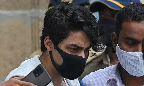 आर्यन खानला अखेर जामीन मंजूर; मात्र आजची रात्र तुरूंगातच आर्यन खानला अखेर जामीन मंजूर; मात्र आजची रात्र तुरूंगातच