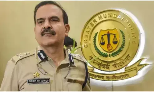 परमबीर हाजीर हो... ठाणे कोर्टाचं अजामीनपात्र वॉरंट