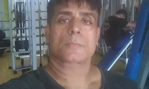 ही व्यक्ती कोण? आणि समीर वानखेडे यांच्याशी त्यांचे नातं काय?; मंत्री नवाब मलिक यांचा सवाल ही व्यक्ती कोण? आणि समीर वानखेडे यांच्याशी त्यांचे नातं काय?; मंत्री नवाब मलिक यांचा सवाल