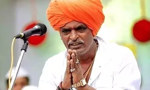 मी लस घेतली नाही आणि घेणारही नाही; किर्तनकार इंदुरीकर महाराजांच्या विधानाने खळबळ मी लस घेतली नाही आणि घेणारही नाही; किर्तनकार इंदुरीकर महाराजांच्या विधानाने खळबळ