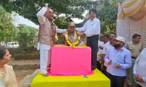 कल्याणमधील डॉ. बाबासाहेब आंबेडकरांच्या स्मारकावरून शिवसेना - भाजपात श्रेयवाद कल्याणमधील डॉ. बाबासाहेब आंबेडकरांच्या स्मारकावरून शिवसेना - भाजपात श्रेयवाद