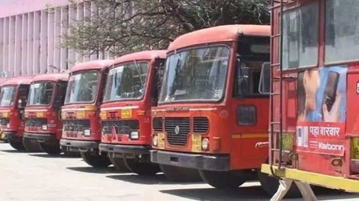 ५४२ एस. टी कर्मचाऱ्यांचे निलंबन; एस. टी कर्मचारी आक्रमक