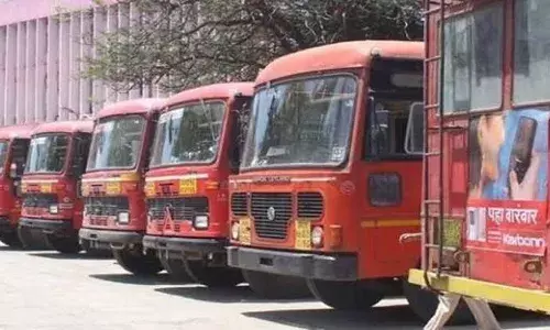 ५४२ एस. टी कर्मचाऱ्यांचे निलंबन; एस. टी कर्मचारी आक्रमक