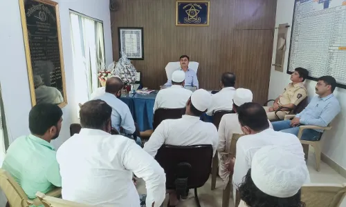अमरावती, नांदेड हिंसाचाराच्या पार्श्वभूमीवर कल्याण पोलीस सतर्क अमरावती, नांदेड हिंसाचाराच्या पार्श्वभूमीवर कल्याण पोलीस सतर्क